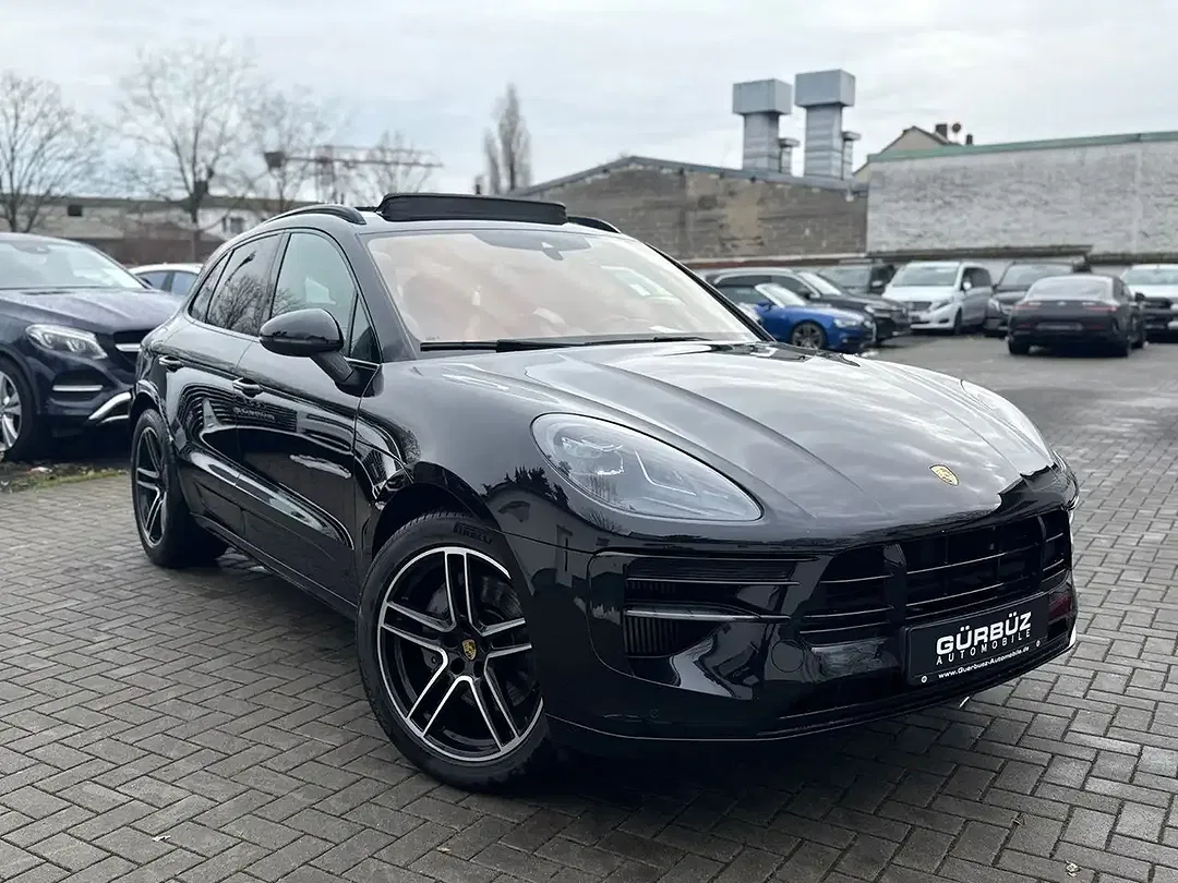 Porsche Macan - Thumbnail 2