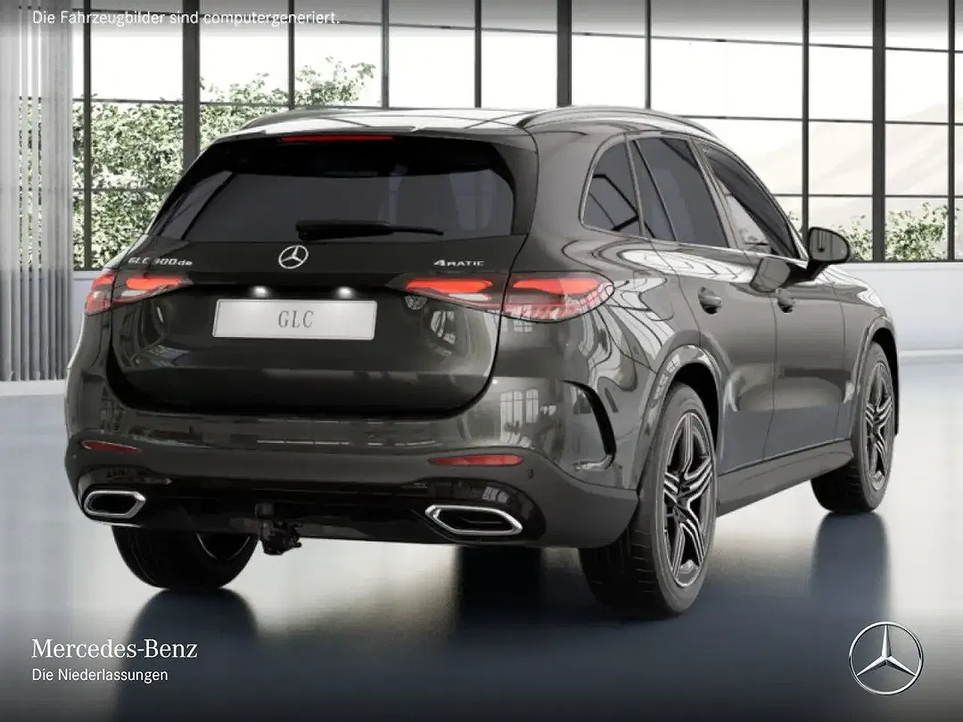 Mercedes-Benz GLC 300 - Thumbnail 3