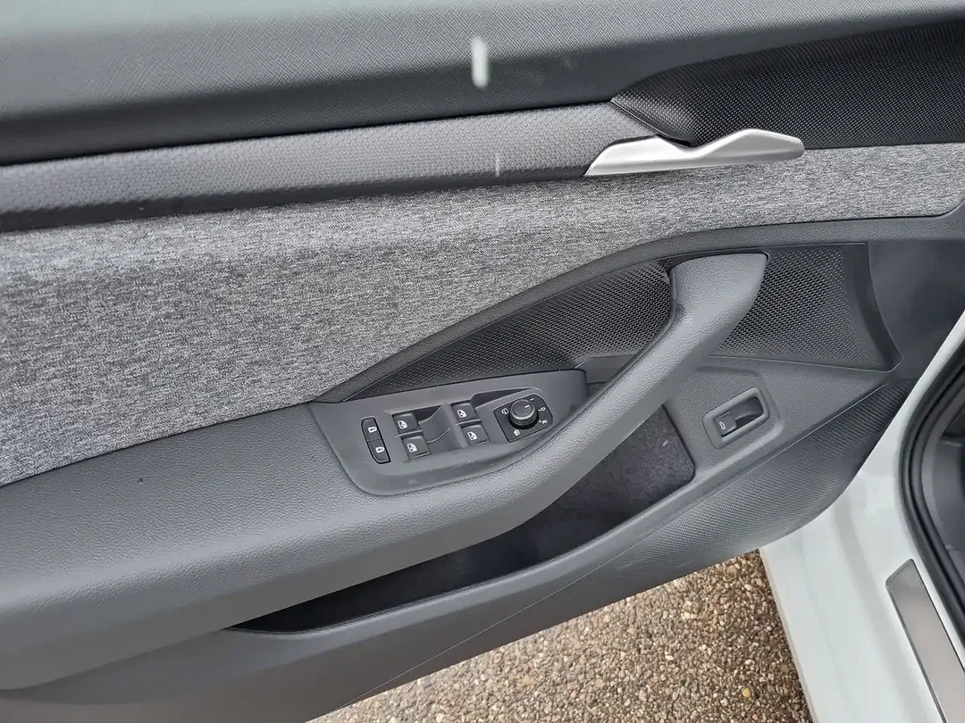 Skoda Superb - Thumbnail 14