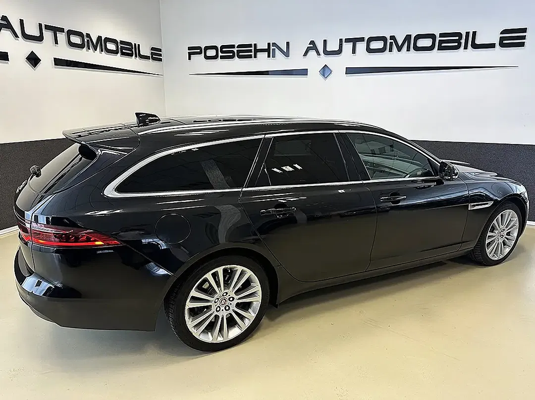 Jaguar XF - Thumbnail 4