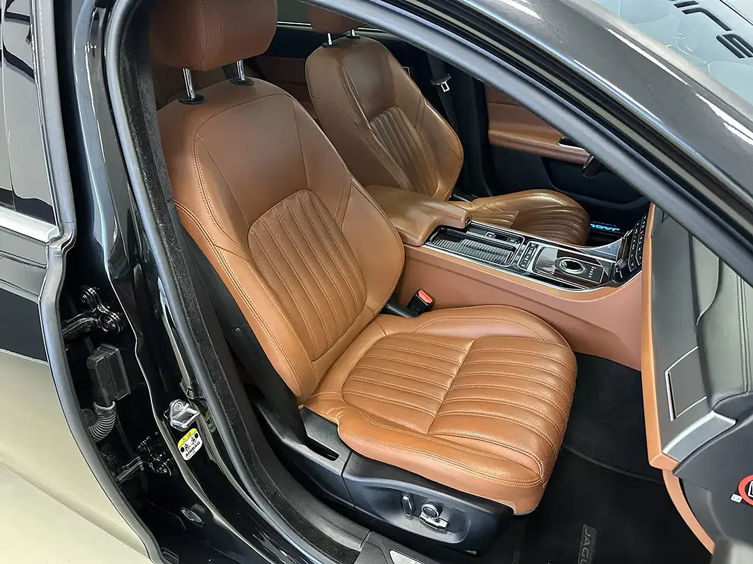 Jaguar XF - Thumbnail 9