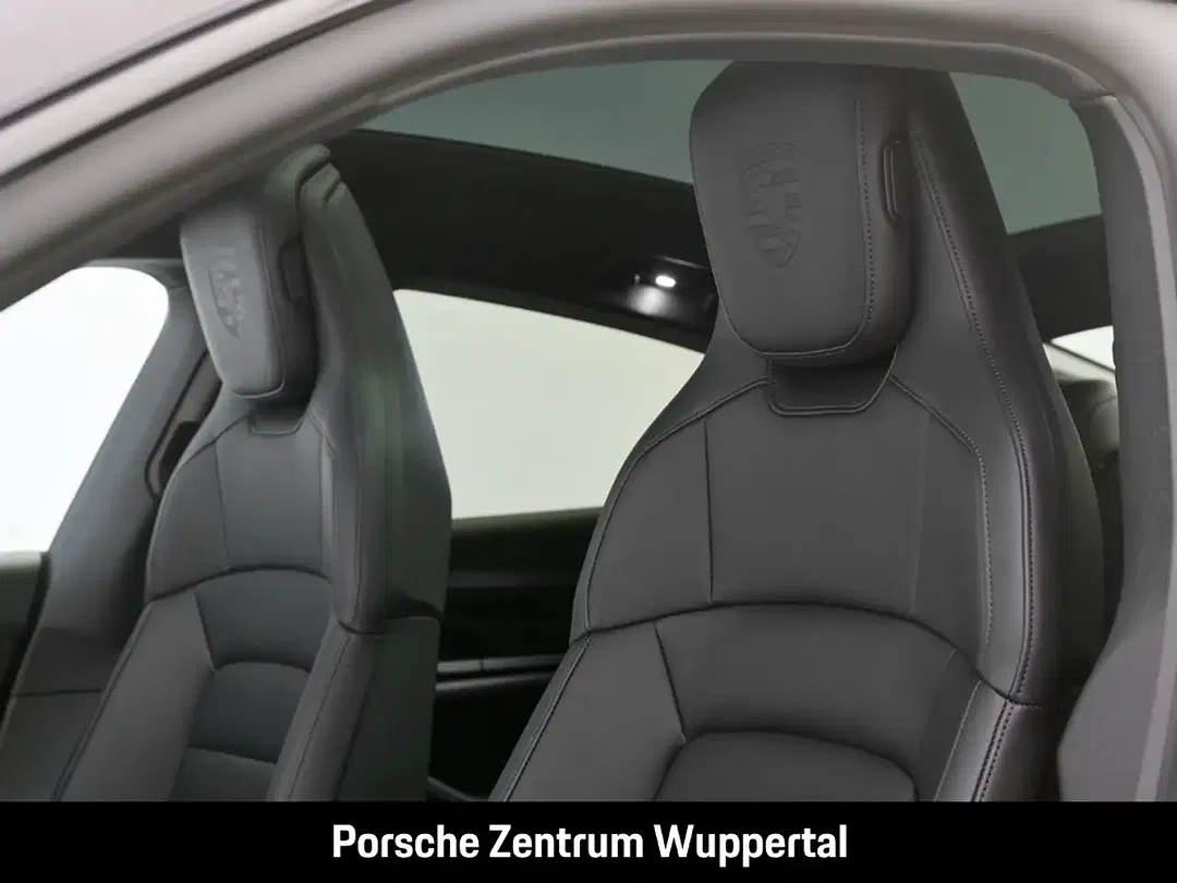 Porsche Taycan - Thumbnail 11