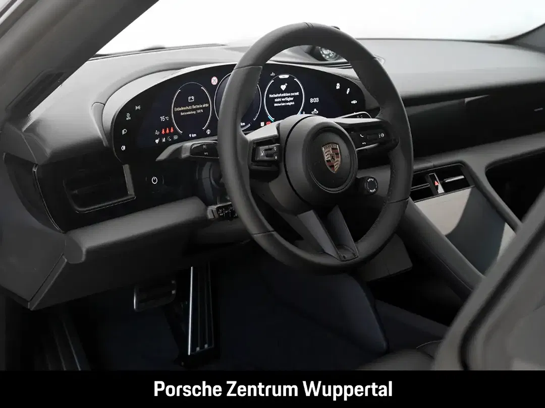 Porsche Taycan - Thumbnail 12