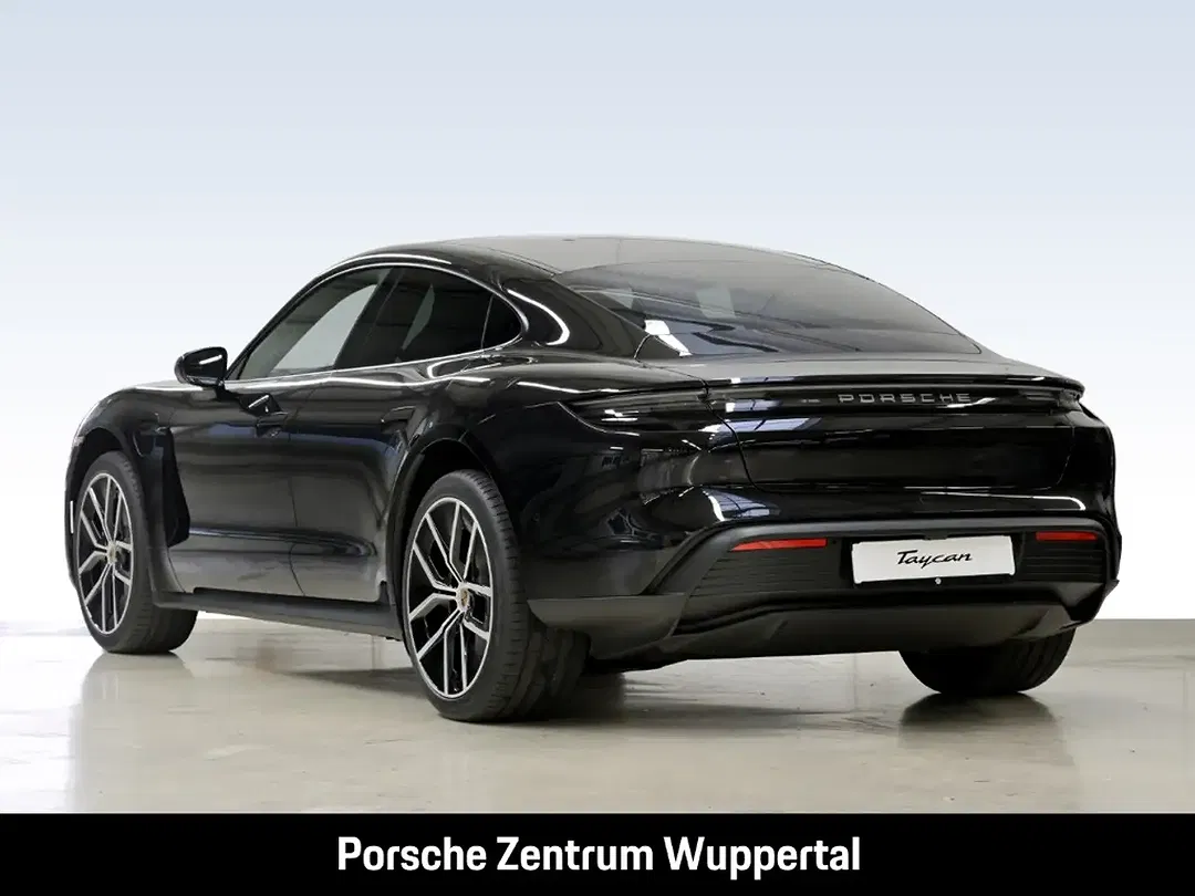 Porsche Taycan - Thumbnail 3