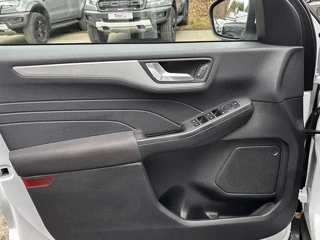 Ford Kuga - Thumbnail 9