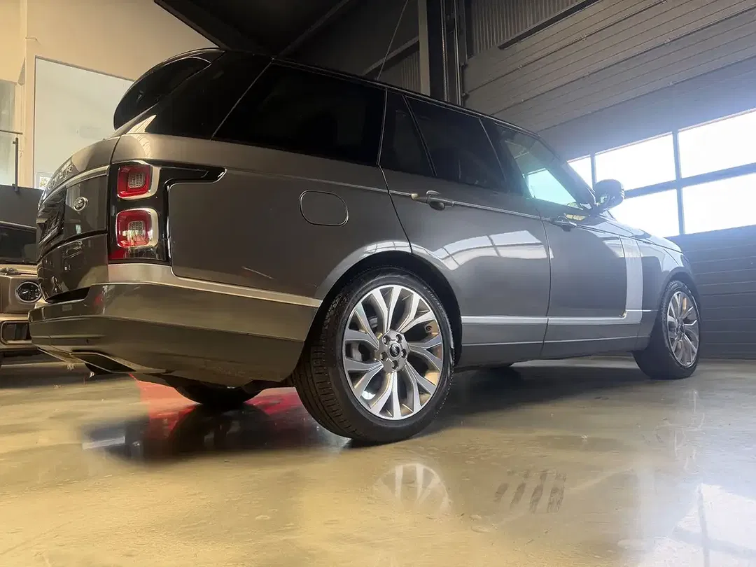 Land Rover Range Rover - Thumbnail 10