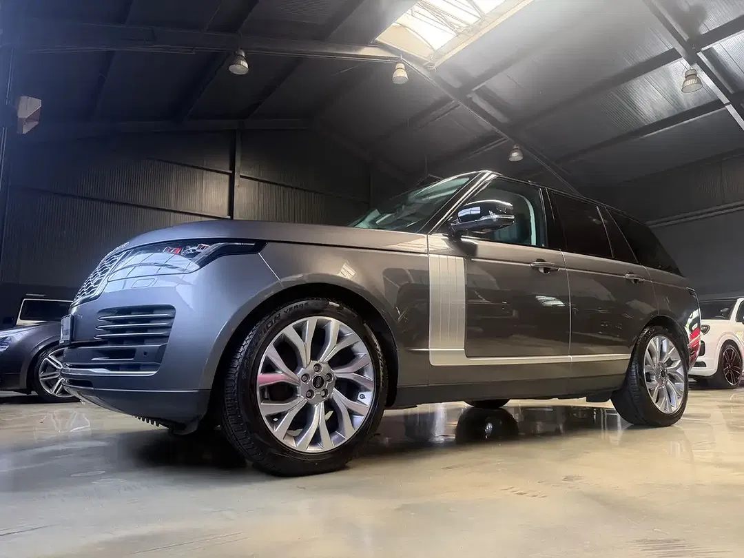 Land Rover Range Rover - Thumbnail 12