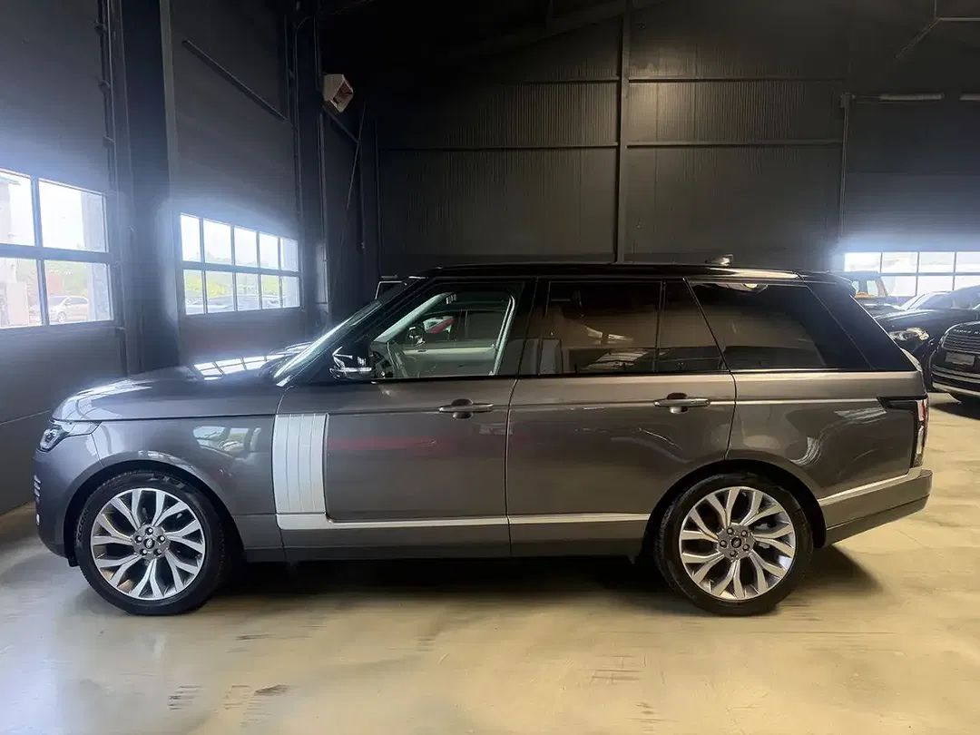 Land Rover Range Rover - Thumbnail 4