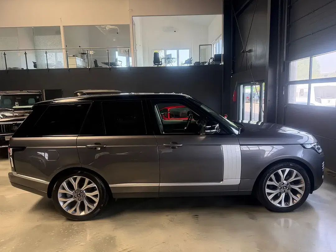 Land Rover Range Rover - Thumbnail 8