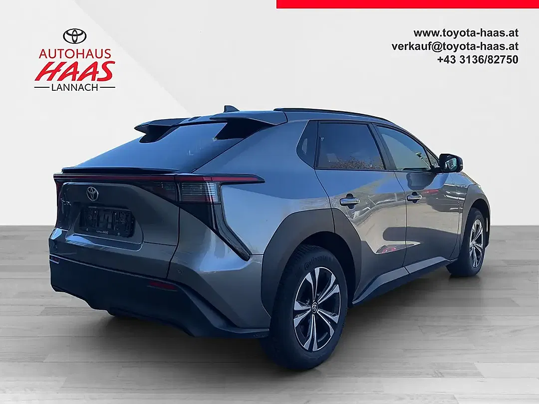 Toyota bZ4X - Thumbnail 5