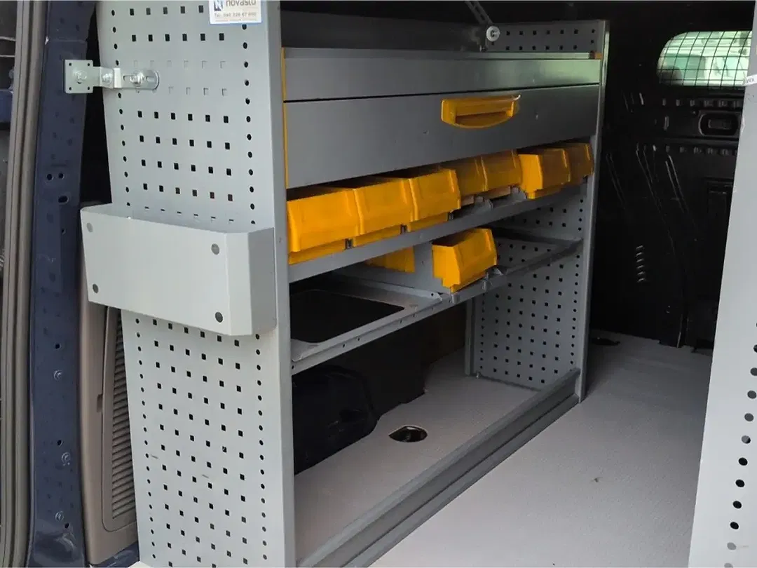 Ford Transit Connect - Thumbnail 10