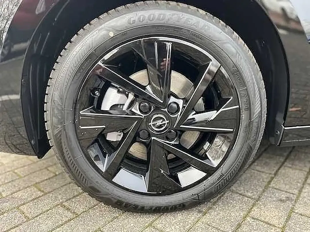 Opel Corsa - Thumbnail 4