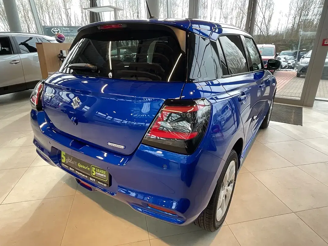 Suzuki Swift - Thumbnail 5