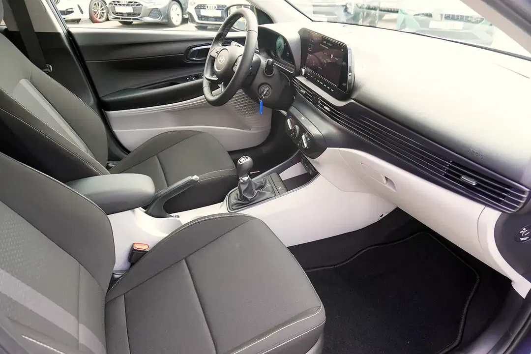 Hyundai i20 - Thumbnail 11