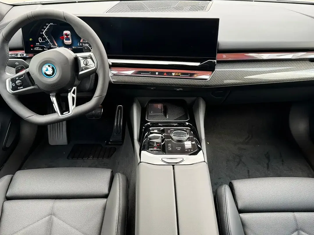 BMW 530 - Thumbnail 11