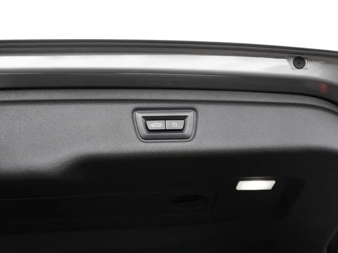 BMW 330 - Thumbnail 14