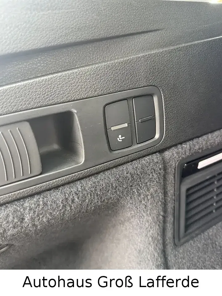 Audi Q5 - Thumbnail 11