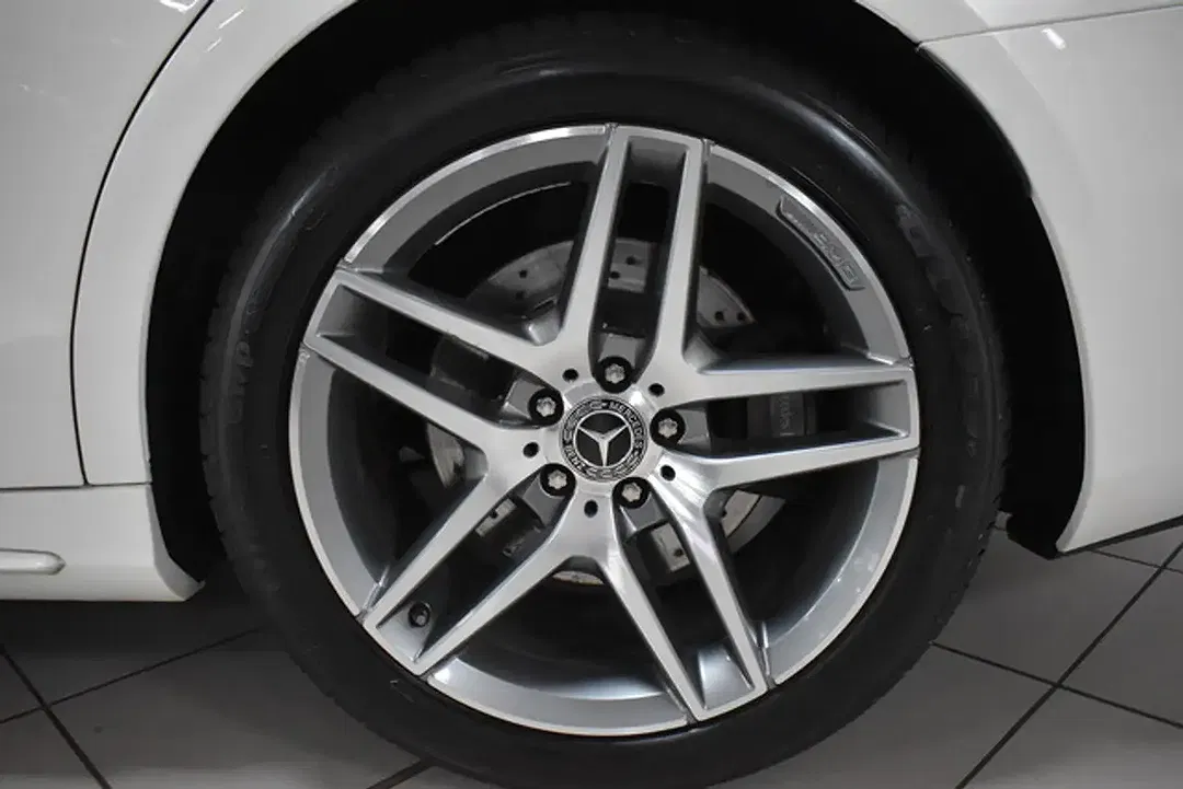 Mercedes-Benz S 400 - Thumbnail 26