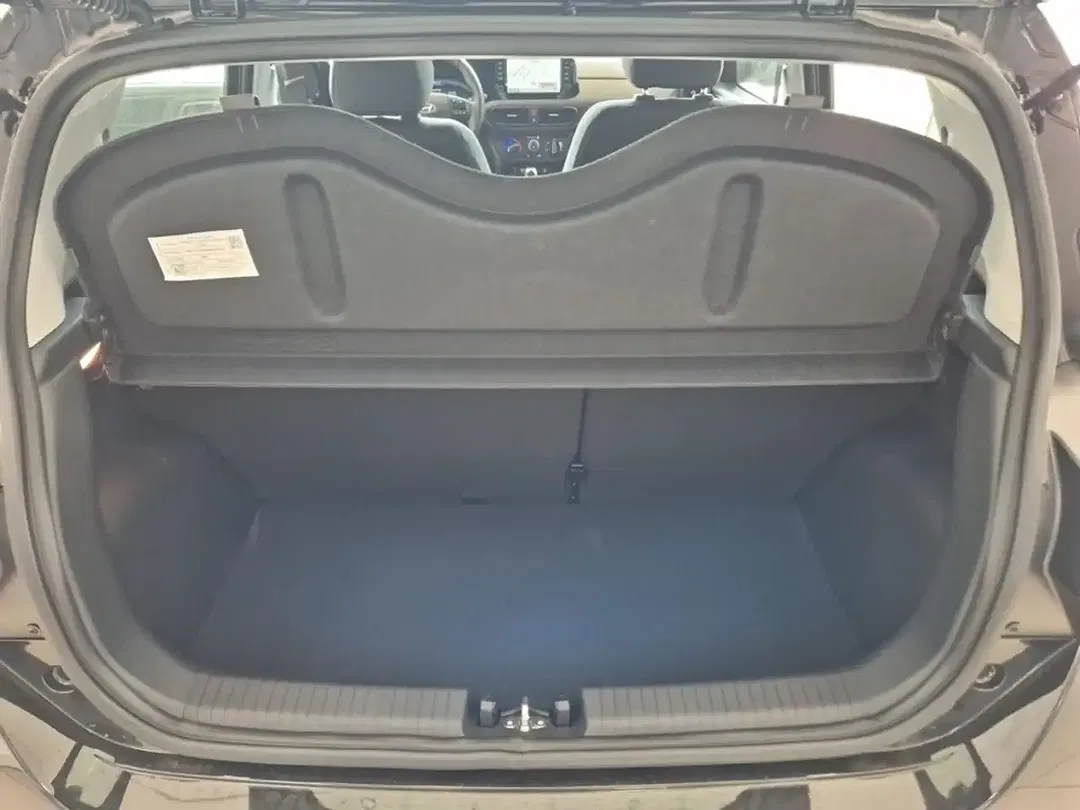 Hyundai i10 - Thumbnail 12