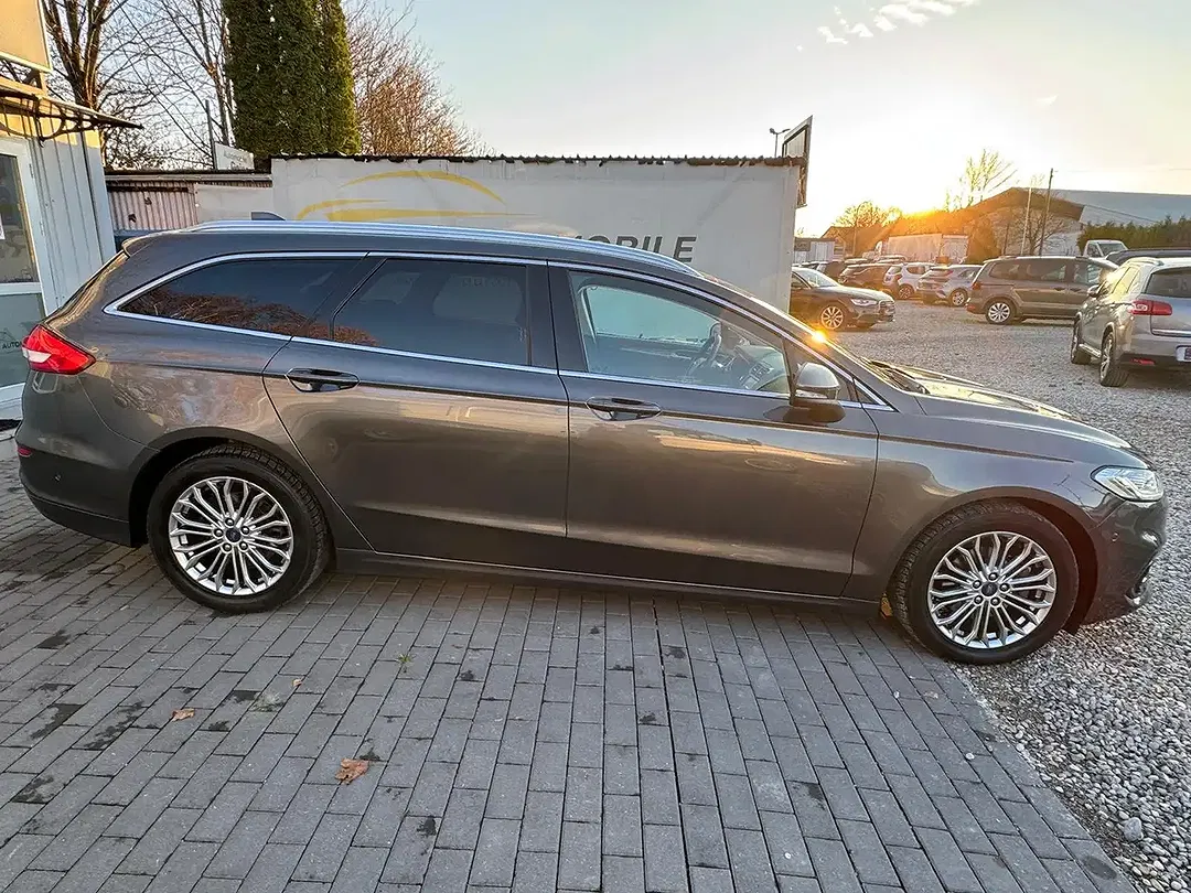 Ford Mondeo - Thumbnail 3