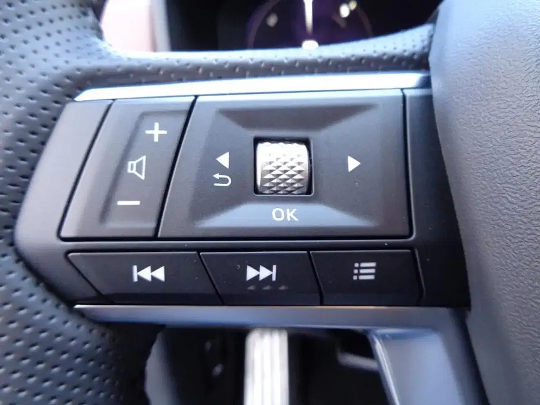 Mitsubishi Outlander - Thumbnail 13