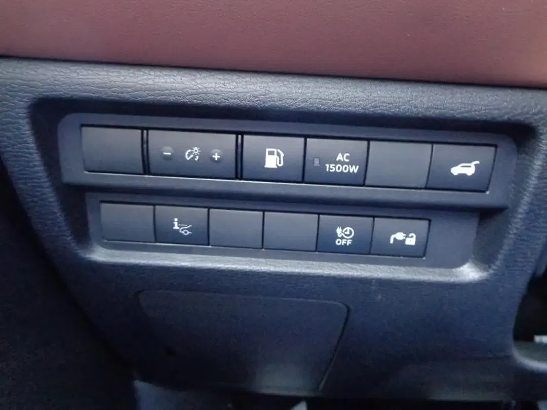 Mitsubishi Outlander - Thumbnail 15