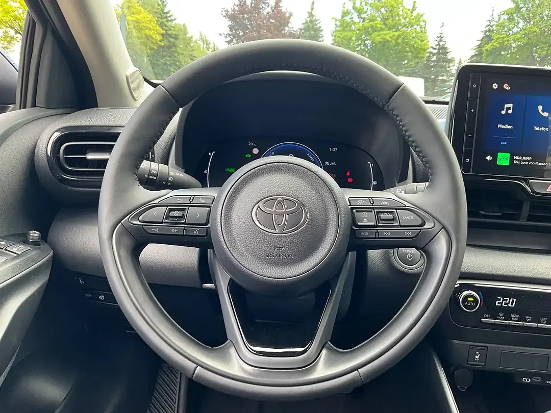 Toyota Yaris - Thumbnail 12