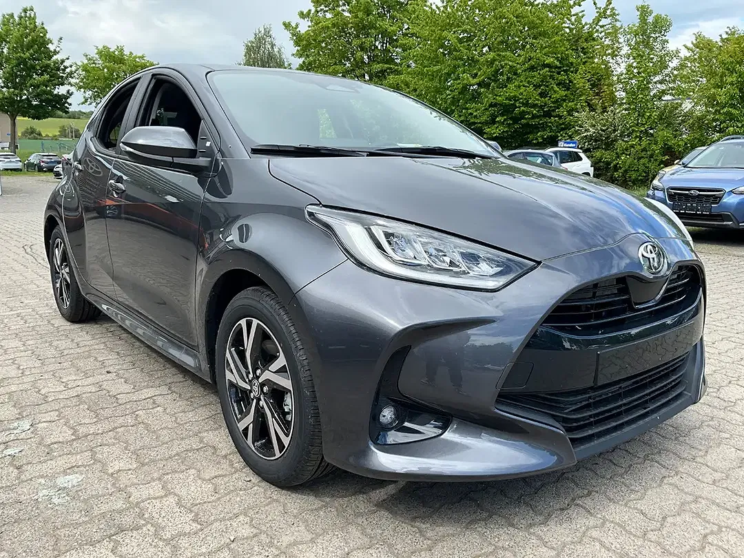 Toyota Yaris - Thumbnail 7