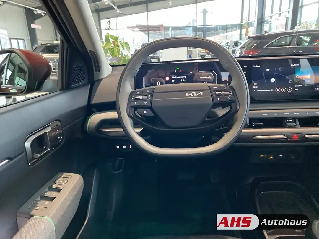 Kia EV4 - Thumbnail 11
