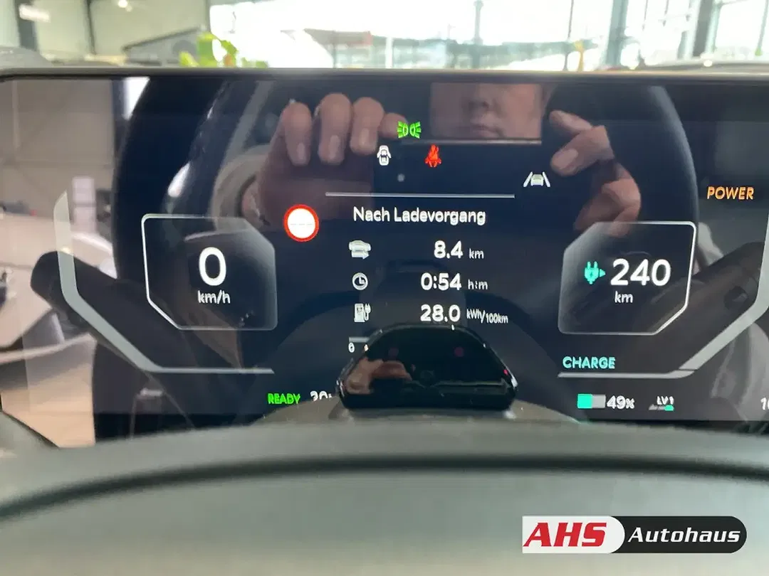 Kia EV4 - Thumbnail 13