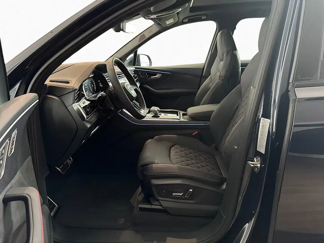 Audi Q7 - Thumbnail 10