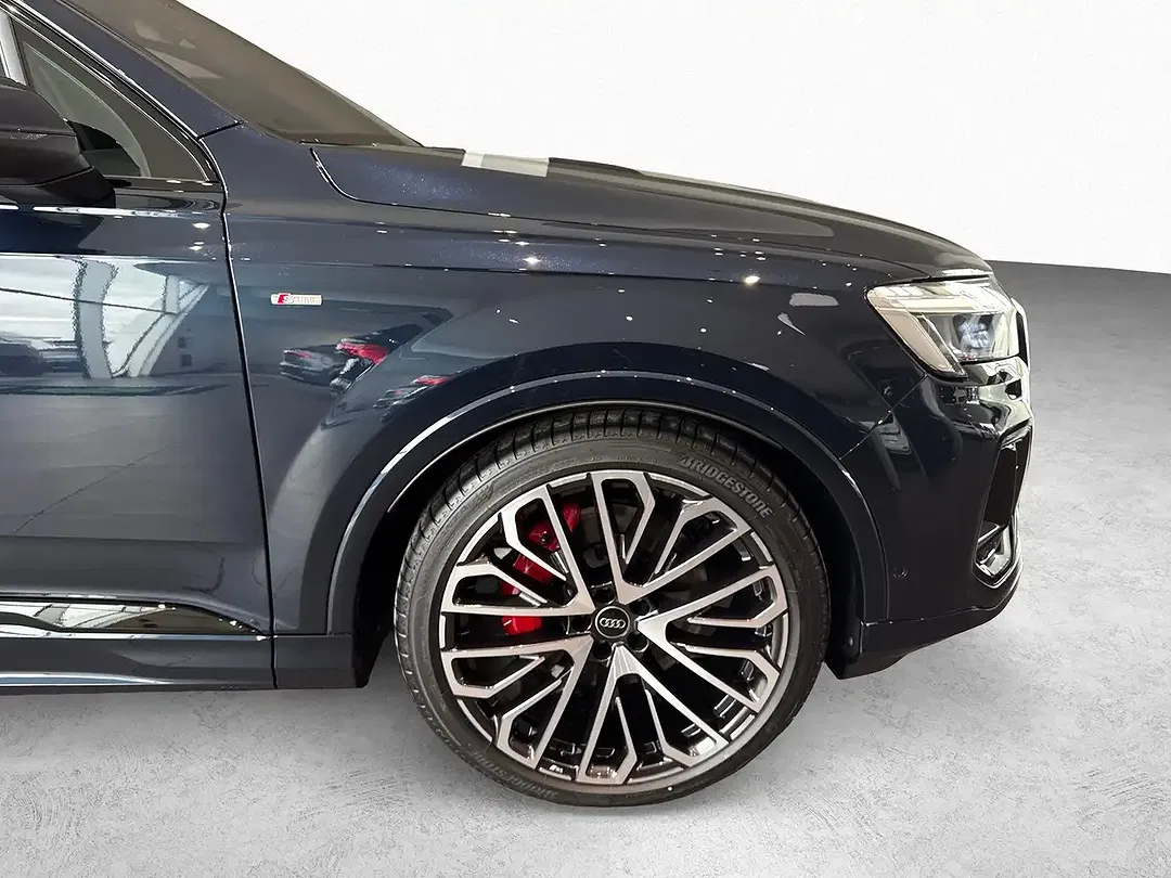 Audi Q7 - Thumbnail 4