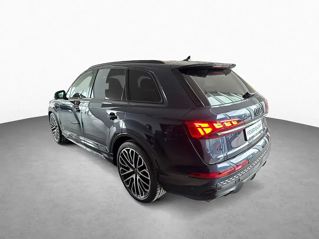 Audi Q7 - Thumbnail 6