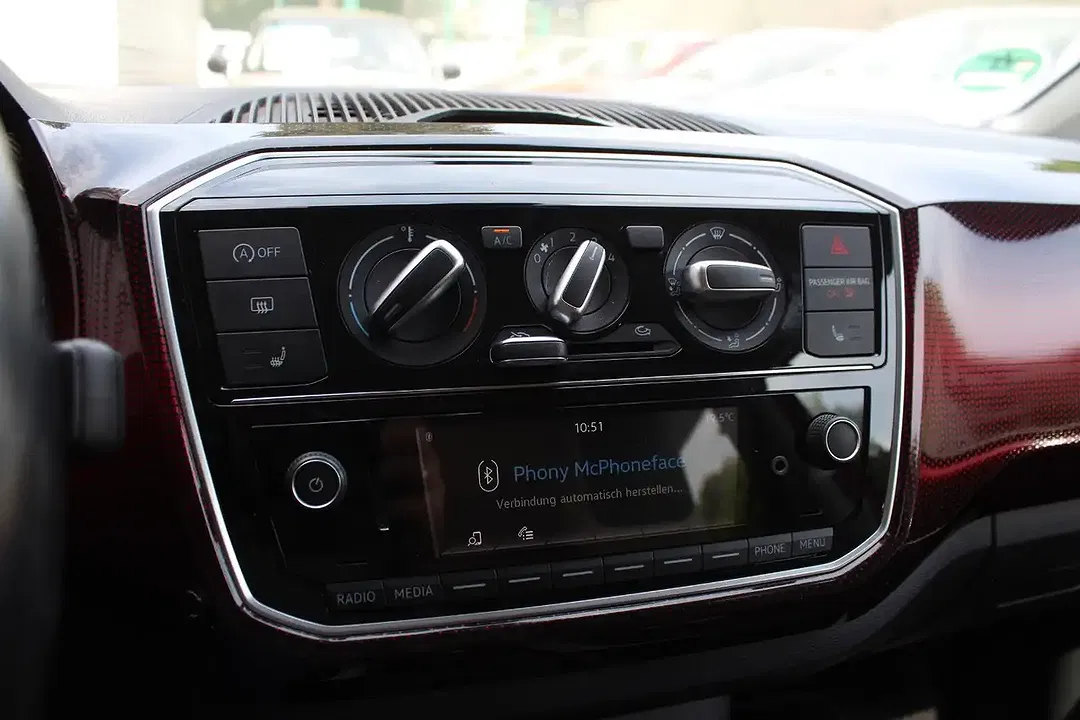 Volkswagen up! - Thumbnail 11