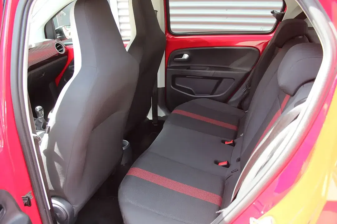 Volkswagen up! - Thumbnail 13