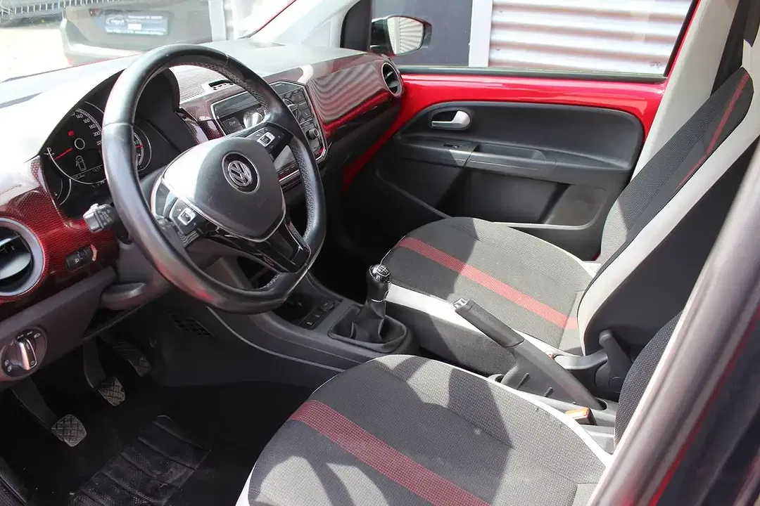 Volkswagen up! - Thumbnail 5