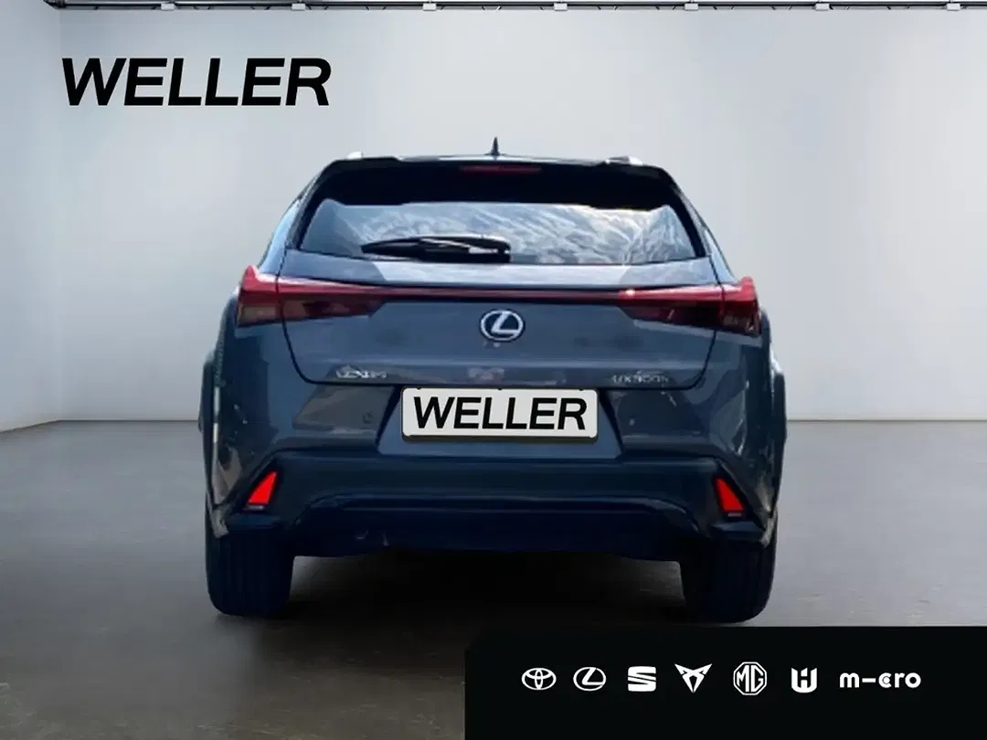 Lexus UX 300h - Thumbnail 5