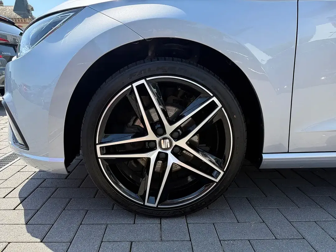 SEAT Ibiza - Thumbnail 9