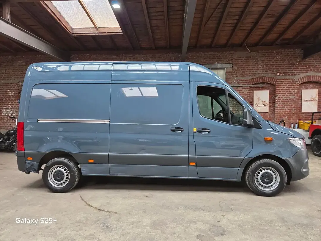 Mercedes-Benz Sprinter - Thumbnail 4