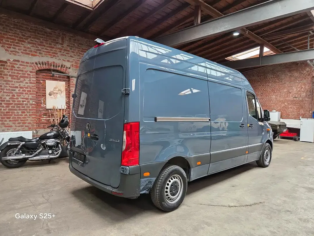 Mercedes-Benz Sprinter - Thumbnail 5
