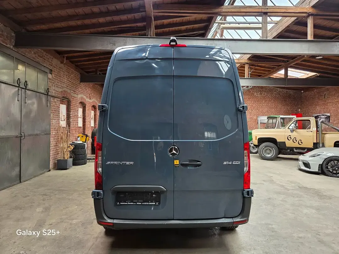 Mercedes-Benz Sprinter - Thumbnail 6