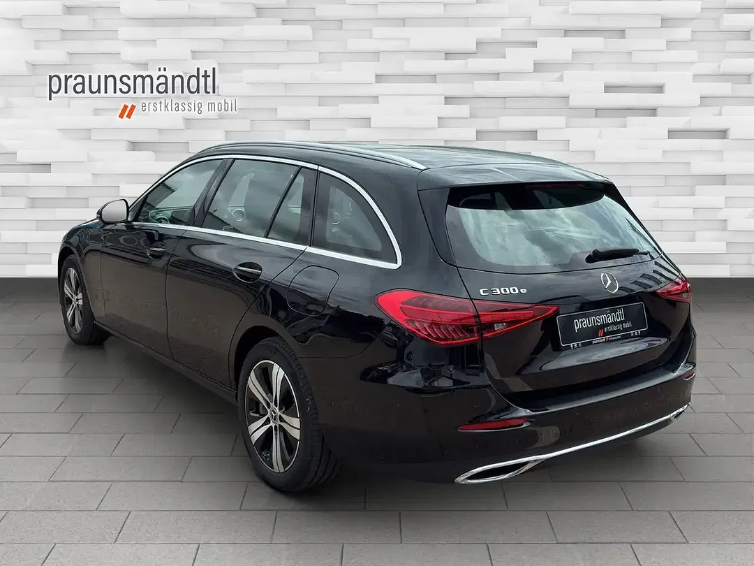 Mercedes-Benz C 300 - Thumbnail 2