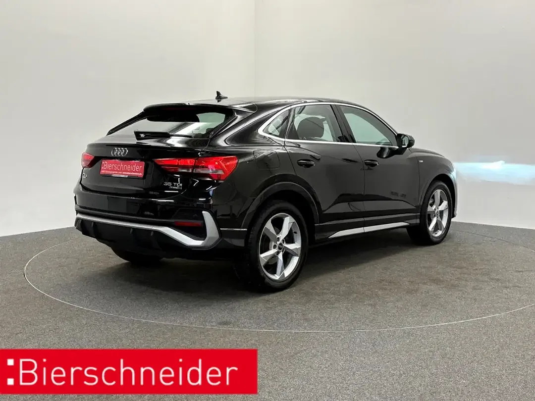 Audi Q3 - Thumbnail 4