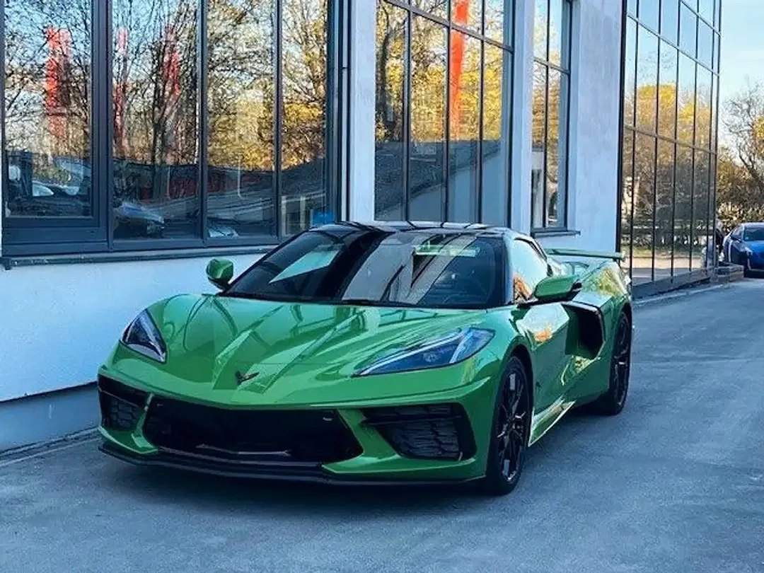 Corvette C8 - Thumbnail 4