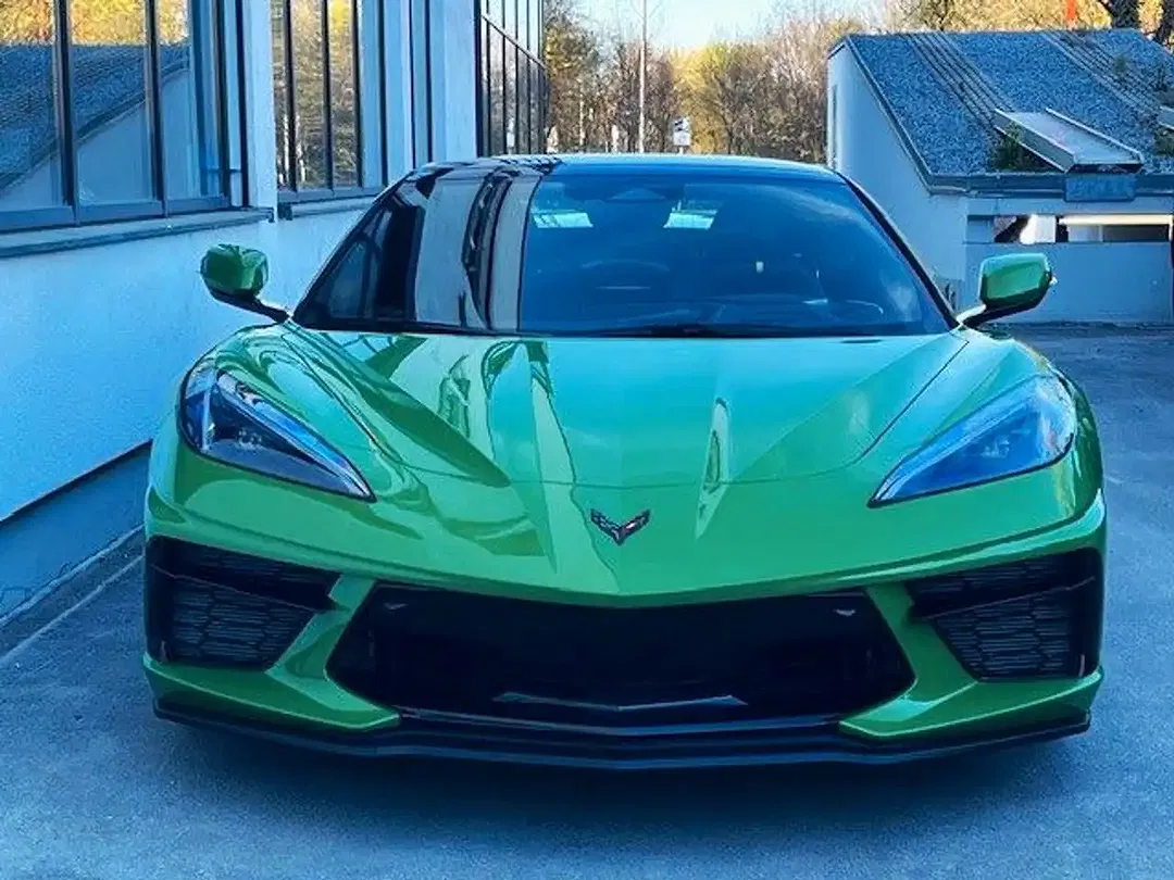 Corvette C8 - Thumbnail 5