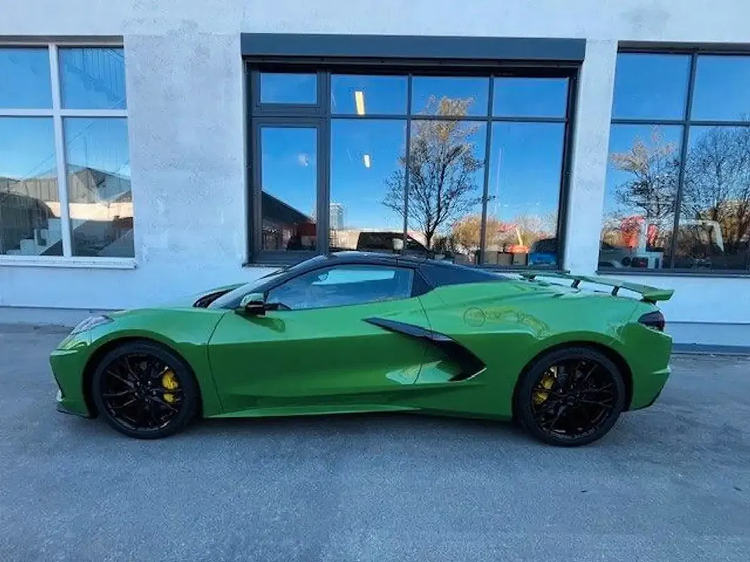 Corvette C8 - Thumbnail 6