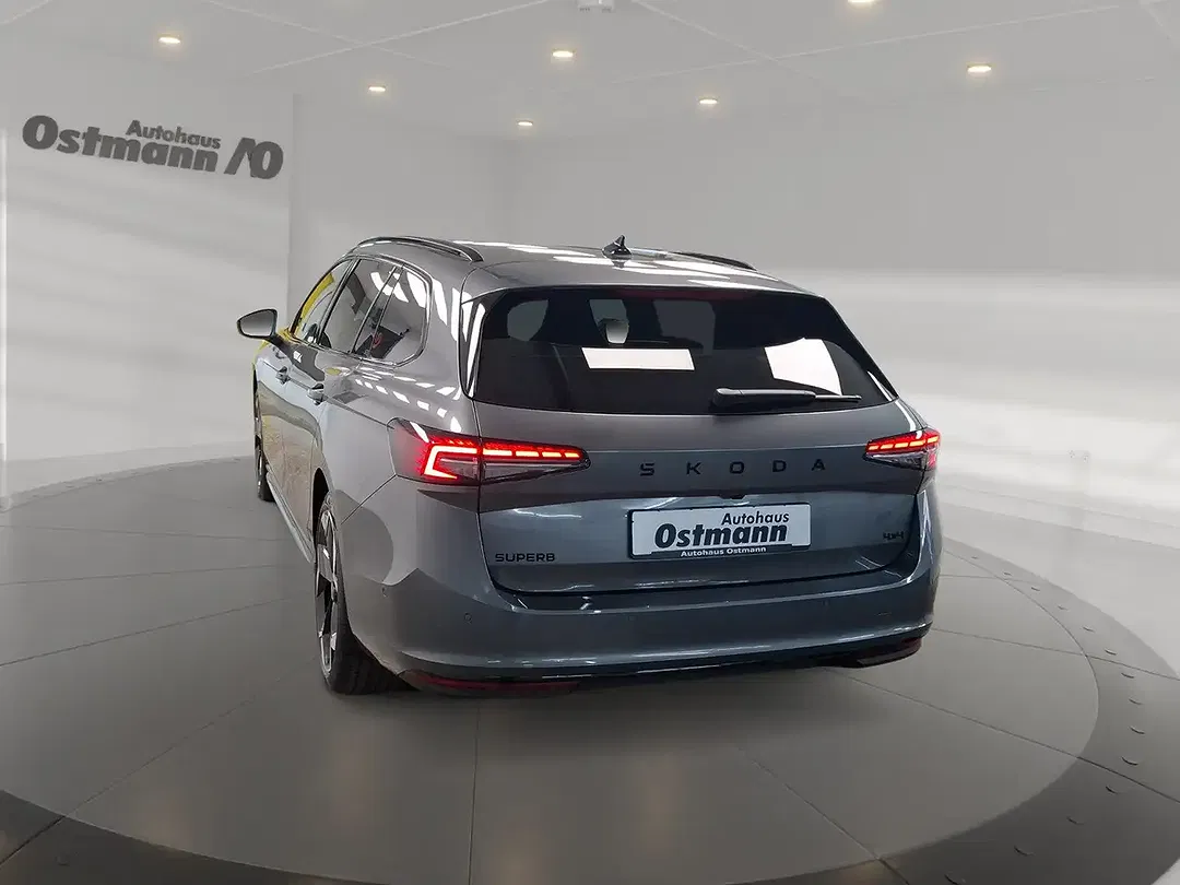 Skoda Superb - Thumbnail 2