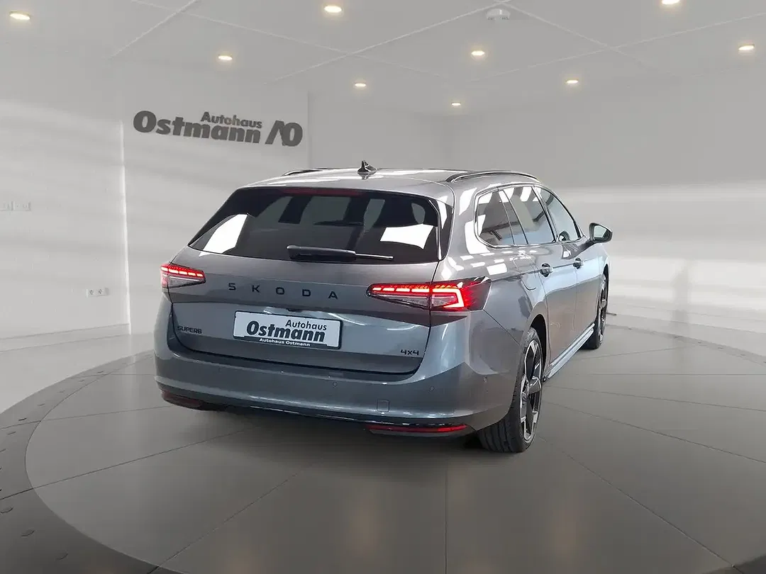 Skoda Superb - Thumbnail 3