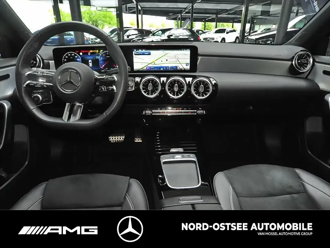Mercedes-Benz A 200 - Thumbnail 12