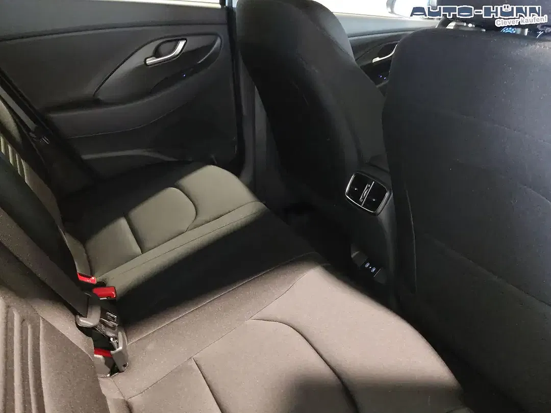 Hyundai i30 - Thumbnail 12